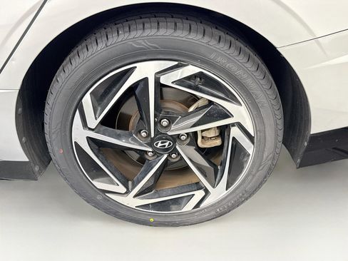 Used 2025 Hyundai Sonata SEL FWD image 11
