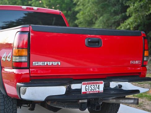 Used 2006 GMC Sierra 2500 SLT w/ Heavy-Duty Power Package AWD/4WD image 33