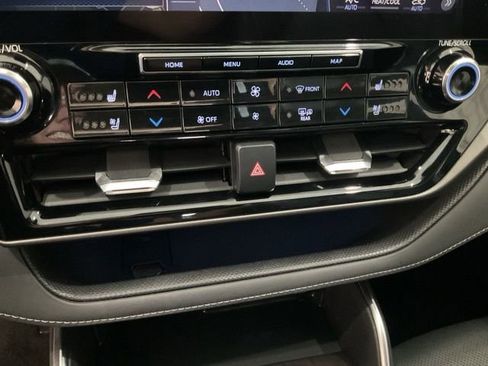 Used 2022 Toyota Highlander Limited AWD/4WD image 16