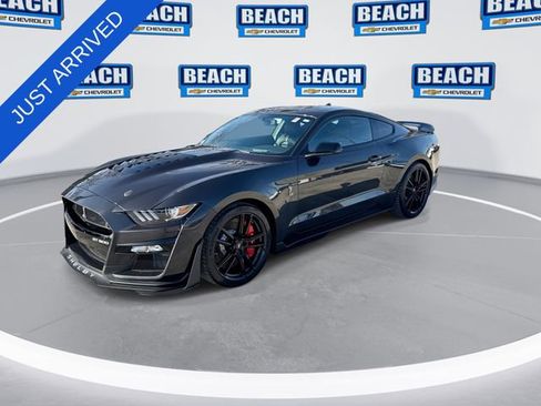 Used 2022 Ford Mustang Shelby GT500 w/ Technology Package RWD image 4