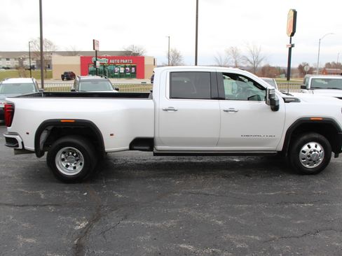 Used 2024 GMC Sierra 3500 Denali Ultimate image 6