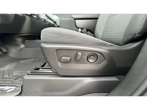 Certified 2023 Chevrolet Silverado 1500 LT AWD/4WD image 25