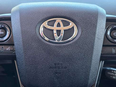 Used 2020 Toyota Prius Prime LE image 27