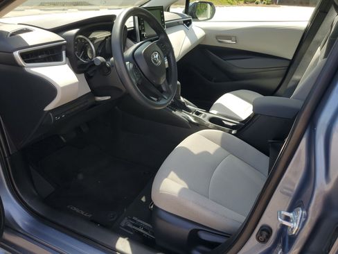 Used 2021 Toyota Corolla LE image 15