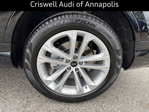 Certified 2025 Audi Q7 3.0T Premium w/ Convenience Package image 11