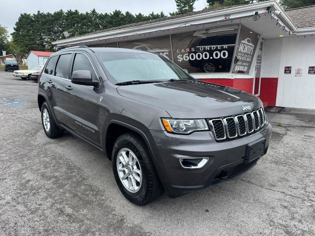 Used 2019 Jeep Grand Cherokee Laredo AWD/4WD image 1