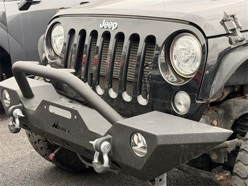 Used 2018 Jeep Wrangler Unlimited Sport S image 24