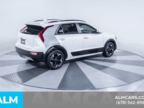 Used 2023 Kia Niro Wave FWD image 10