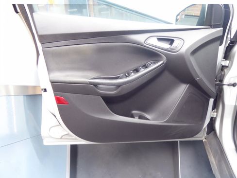 Used 2017 Ford Focus SE image 21