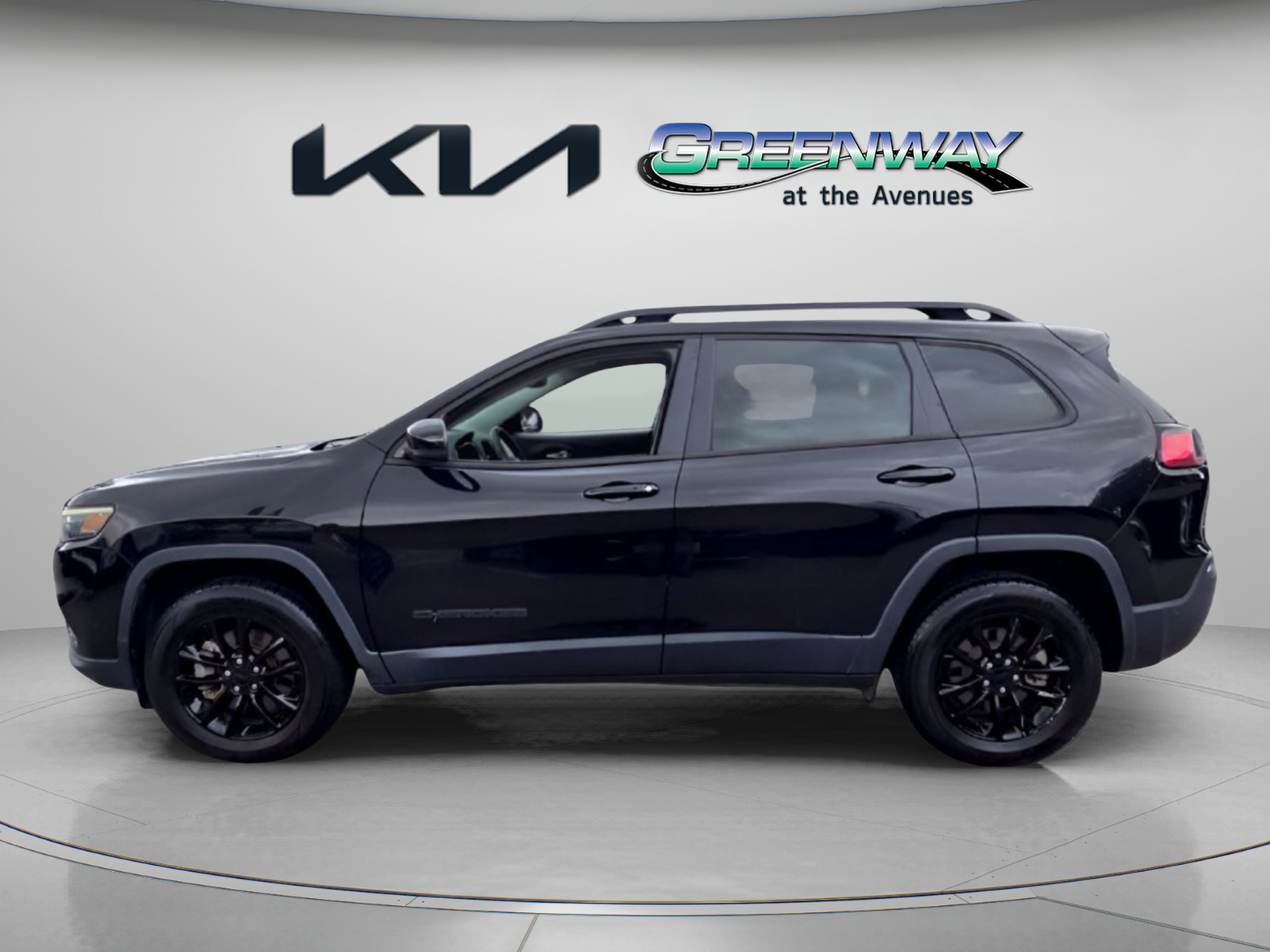 Used 2023 Jeep Cherokee Altitude Lux AWD/4WD image 4