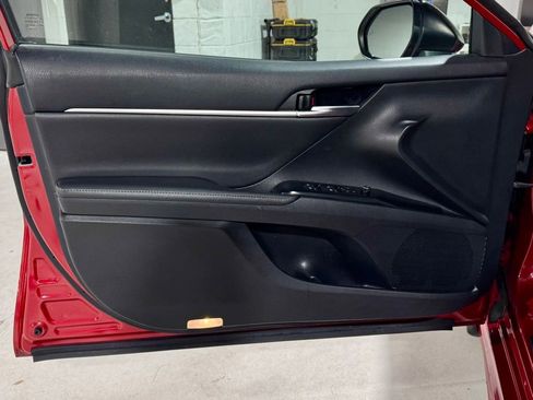 Used 2019 Toyota Camry XSE image 13