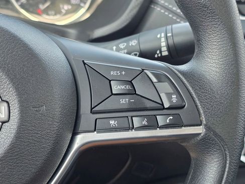 Used 2025 Nissan Sentra SV FWD image 34