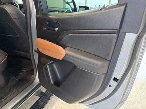 Used 2024 GMC Canyon AT4 AWD/4WD image 40