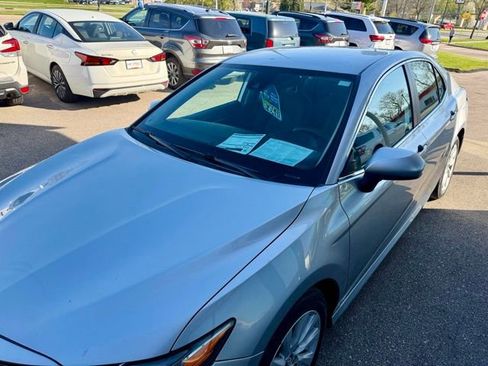 Used 2020 Toyota Camry LE FWD image 6