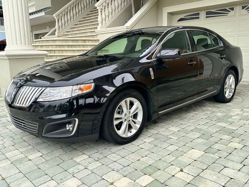 Used 2009 Lincoln MKS FWD image 27