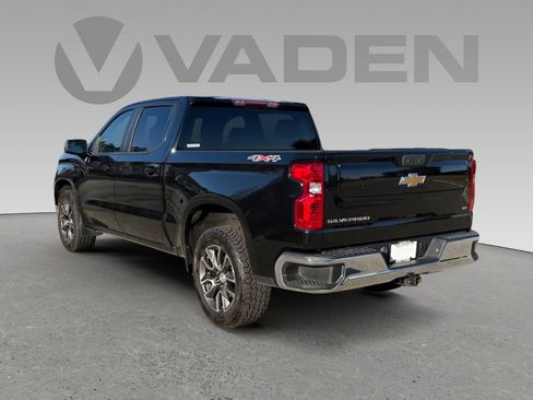Used 2022 Chevrolet Silverado 1500 LT w/ Protection Package image 19