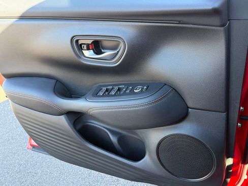 Certified 2026 Honda HR-V Sport image 31