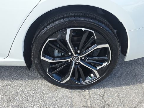 Used 2025 Nissan Altima 2.5 SR image 14