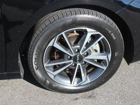 Used 2023 Kia Forte LXS FWD image 33