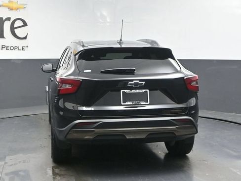 Used 2025 Chevrolet Trax ACTIV w/ Sunroof Package FWD image 35
