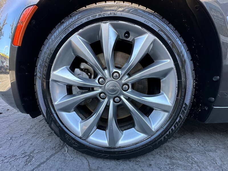 Used 2015 Chrysler 200 S w/ Navigation & Sound Group I FWD image 9