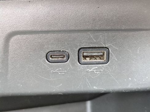 Certified 2025 Chevrolet Trax LT w/ Driver Confidence Package image 21