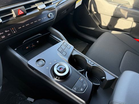 New 2026 Kia Sportage LX image 13