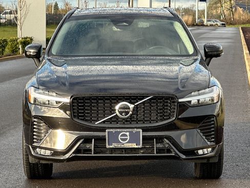 Used 2025 Volvo XC60 B5 Plus image 8