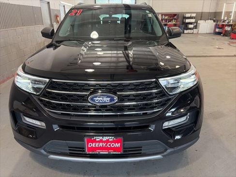 Used 2021 Ford Explorer XLT AWD/4WD image 10