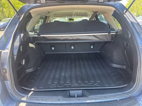 Used 2017 Subaru Outback 2.5i Premium AWD/4WD image 32