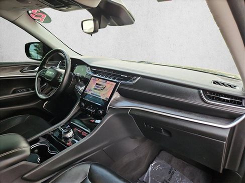 Used 2022 Jeep Grand Cherokee Limited AWD/4WD image 22