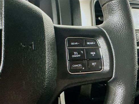 Used 2020 RAM 1500 Classic SLT image 25