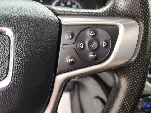 Used 2023 GMC Acadia SLE w/ Driver Convenience Package image 31