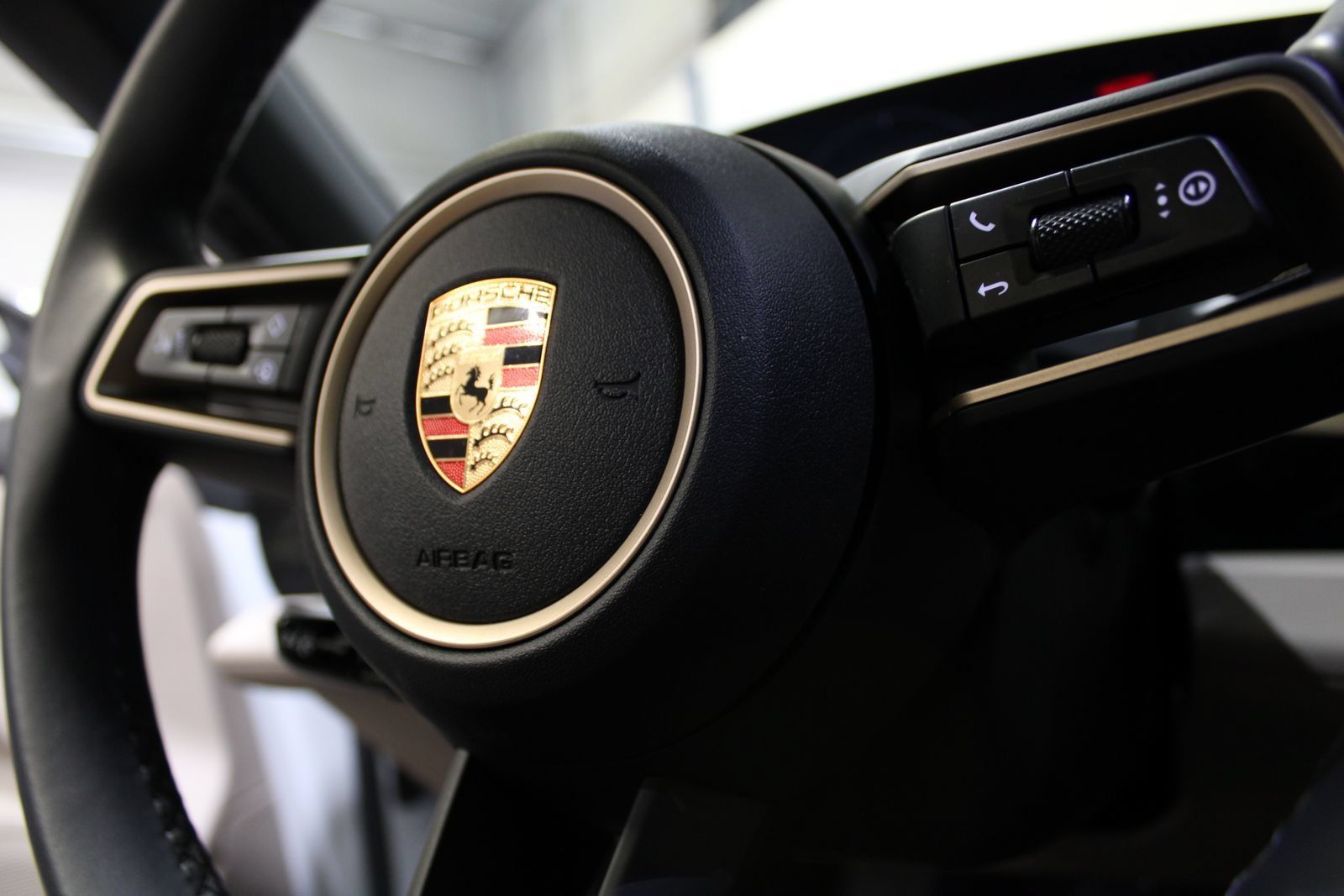 Used 2023 Porsche Taycan RWD image 23
