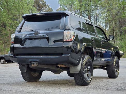 Used 2018 Toyota 4Runner SR5 image 7