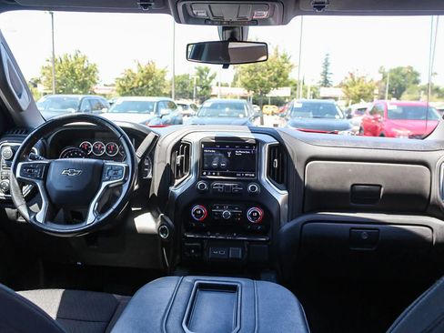 Used 2021 Chevrolet Silverado 1500 LT Trail Boss w/ Bed Protection Package AWD/4WD image 17