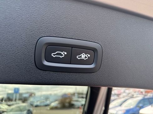 Used 2023 Volvo C40 P8 Recharge Ultimate w/ Protection Package Premier image 8