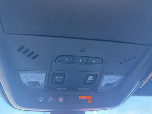 Used 2019 Cadillac XT5 Luxury image 28