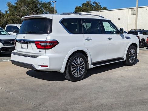 Used 2024 Nissan Armada SL w/ Captain's Chairs Package image 6