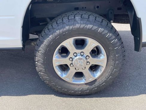 Used 2024 RAM 2500 Big Horn AWD/4WD image 9