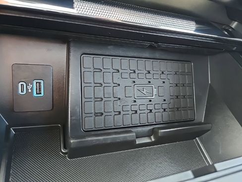 Used 2023 Ford F150 Platinum w/ Equipment Group 701A High image 21