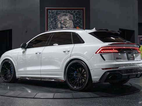 Used 2022 Audi RS Q8 w/ Carbon Optic Package AWD/4WD image 5