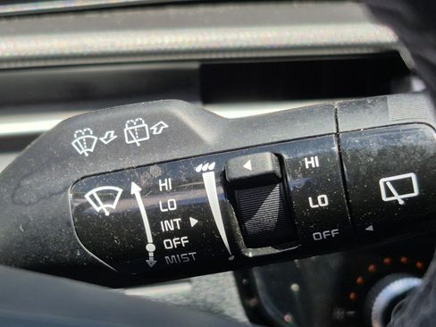 Used 2026 Kia Sportage LX FWD image 32