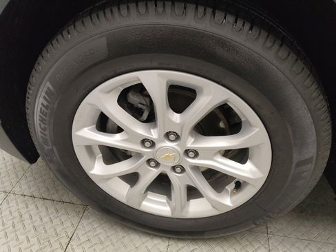 Used 2020 Chevrolet Equinox LS w/ LS Convenience Package image 31