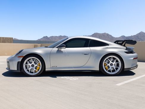 Used 2026 Porsche 911 GT3 RWD image 14