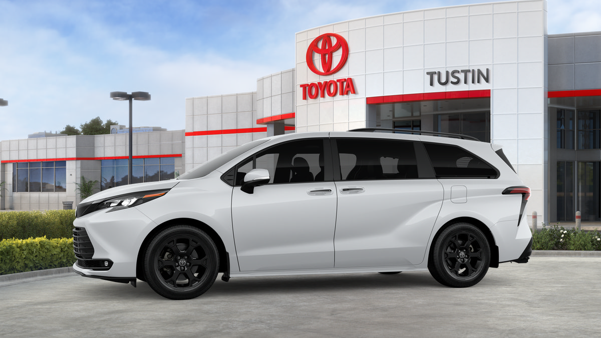 New 2026 Toyota Sienna XLE Woodland Edition AWD/4WD image 5
