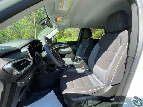 Certified 2023 Chevrolet TrailBlazer LT w/ Convenience Package AWD/4WD image 21