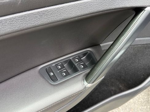 Used 2015 Volkswagen Golf TDI S FWD image 21