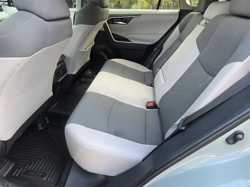 Certified 2020 Toyota RAV4 XLE image 22