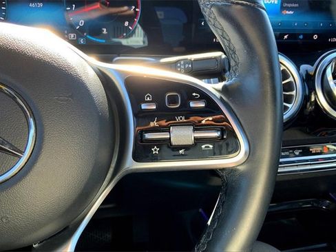 Certified 2022 Mercedes-Benz GLB 250 4MATIC image 21